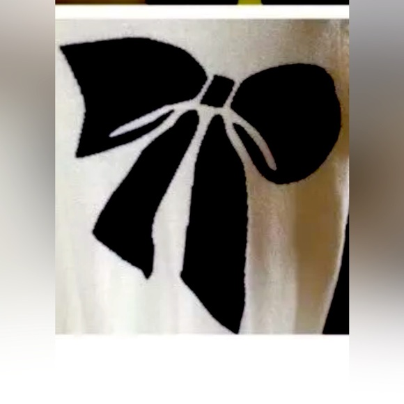 J Crew Warmspun Intarsia Big Bow Sweater Size Extra Small Black and White - Picture 3 of 4